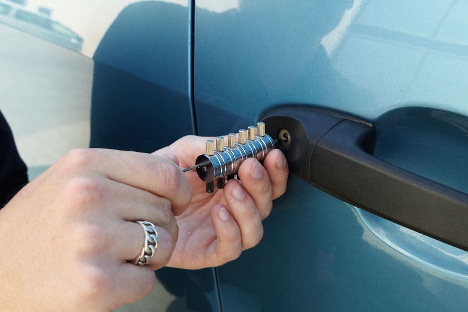 How To Unlock Car Without Setting Off Alarm
